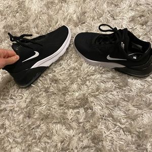 Brand New W/O tags Women’s Nike Sneakers
